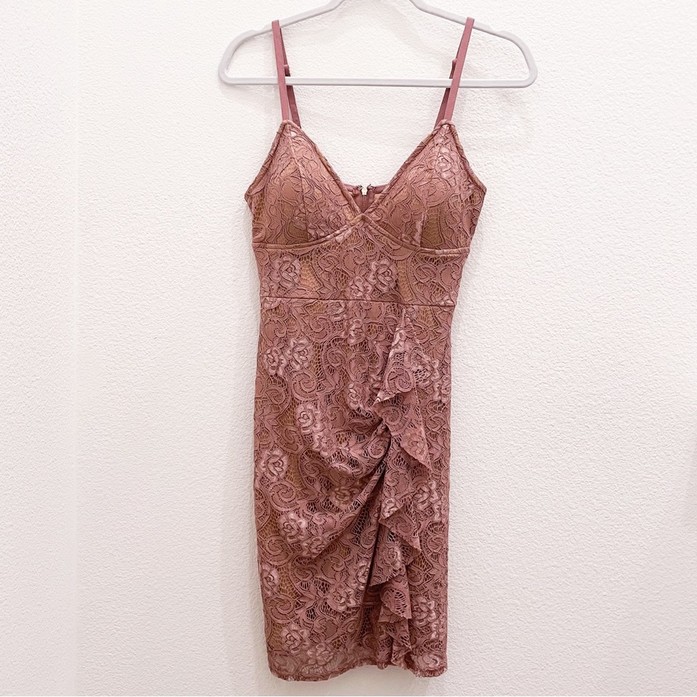 Lavender Purple Lace Ruffle Bodycon Spaghetti Strap Padded V-Neck Dress Medium